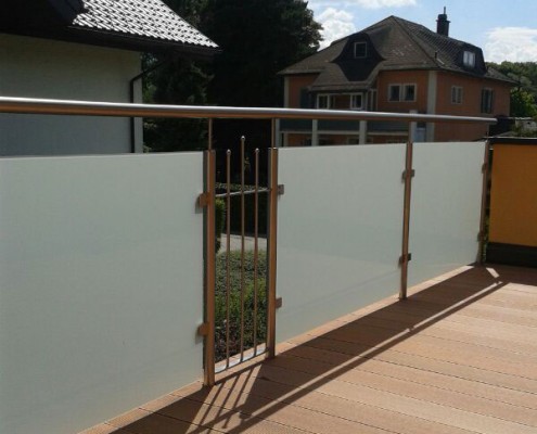 Glas- und Stahlbalkon aus dem Hause Hillerzeder
