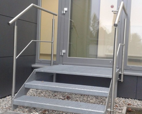 Stiegen und Stiegengeländer aus Stahl aus dem Hause Hillerzeder
